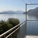 Casa Riva 公寓