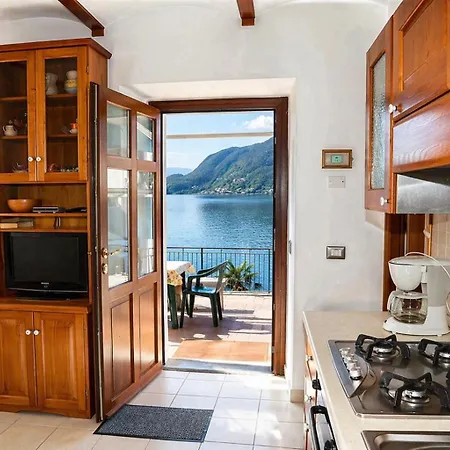 Casa Riva Poggio (Lombardy)