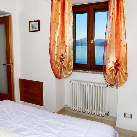 Casa Riva Poggio (Lombardy)